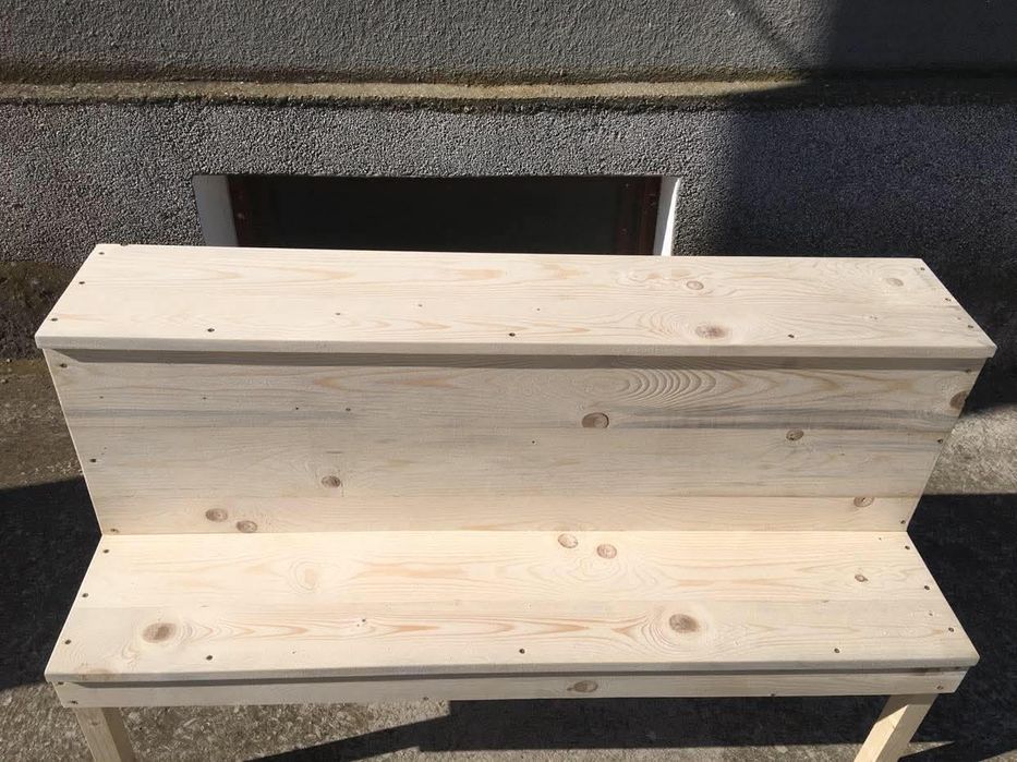 Дървени пейки/цветарници