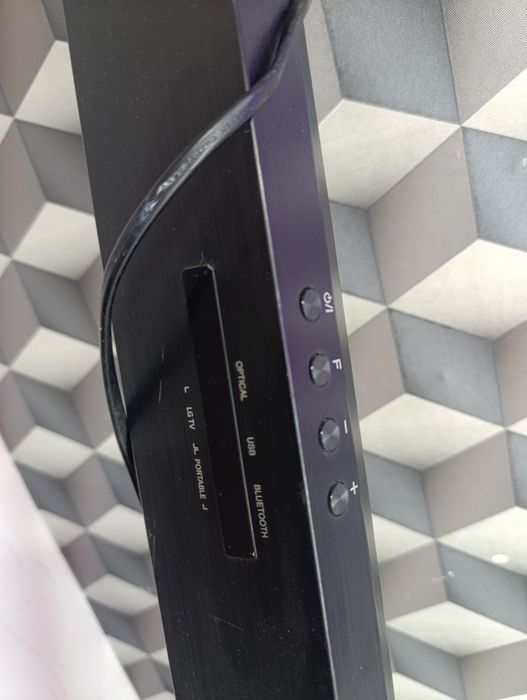 Soundbar LG wireless Bt optical usb model SJ3