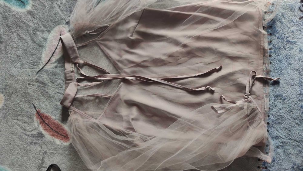 Женская одежда  разбираю  гардероб.