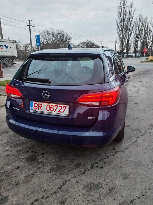 Vând Opel Astra K an fabricație 2016