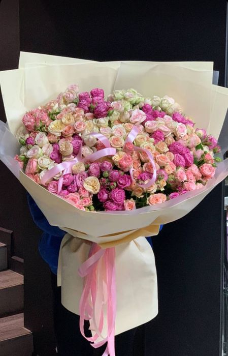 Цветы букеты розы доставка