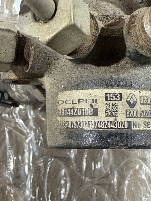 Renault Clio 1.5dci 2002 година Разпределител дюзи с датчик