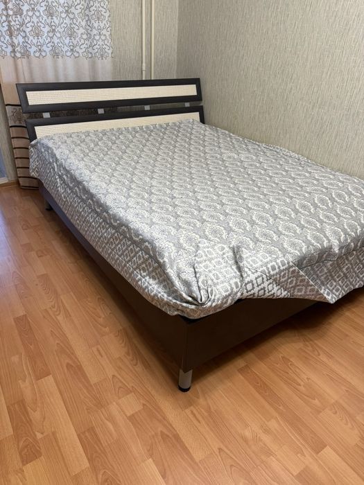 Спальный гарнитур с кроватью