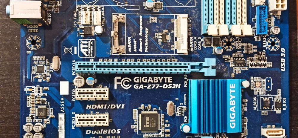 Kit Gigabyte (Z77)+ i5 + 6G RAM