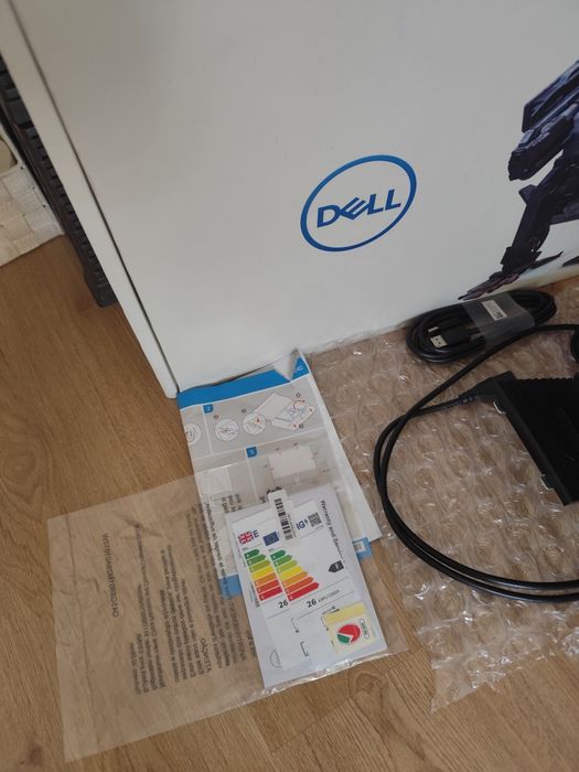 Dell G2724D – 27" QHD 165Hz като нов от магазина, много запазен