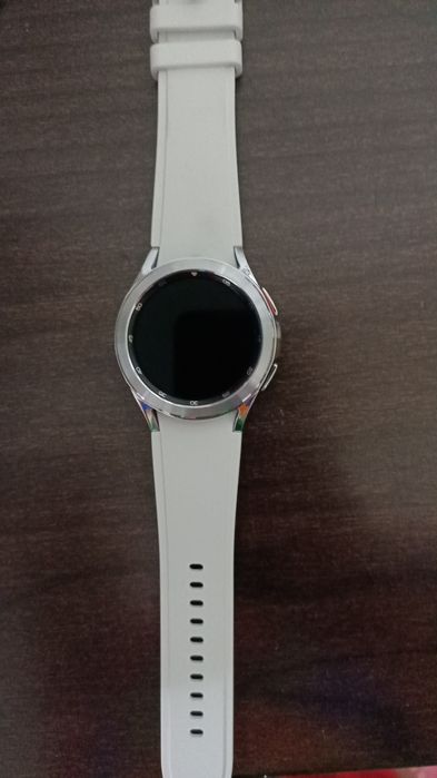 Galaxy watch 4 classic новые,продам