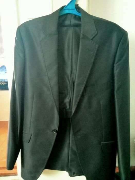 Продам костюм классика