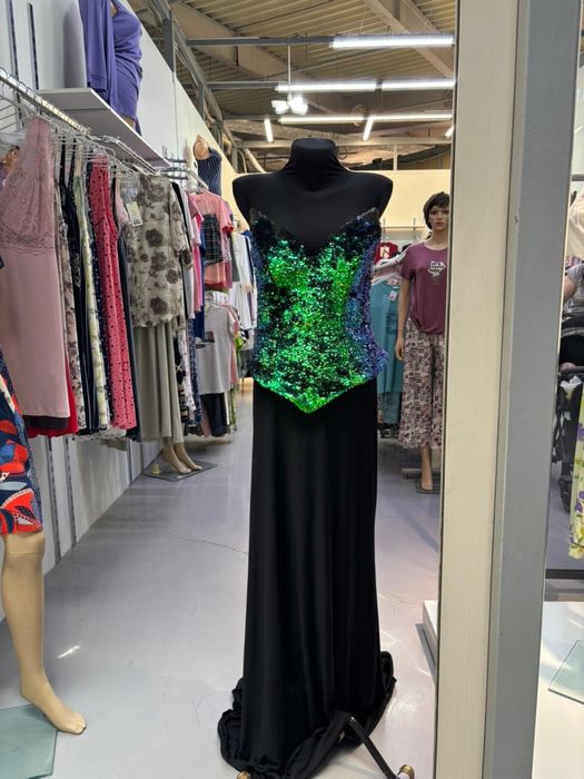 Женское шикарное платье