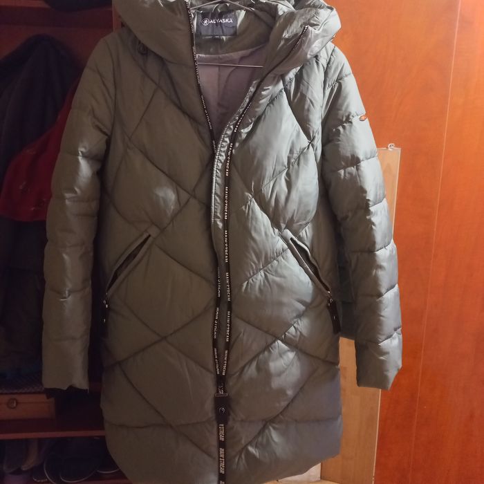 Продам женский пуховик