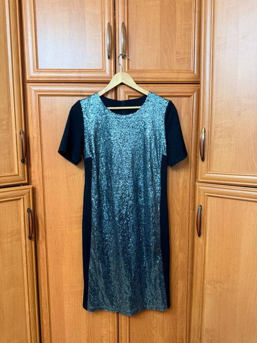 Продам платья 46 размера