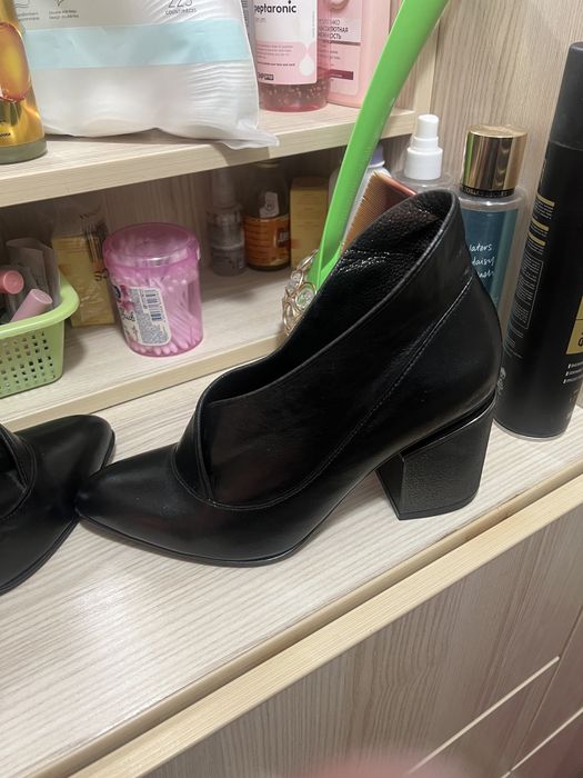 Продаю ботильоны