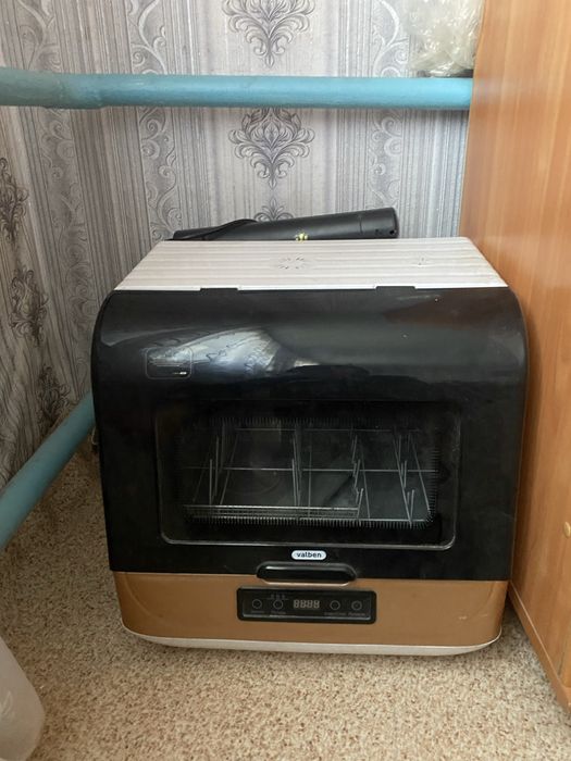 Продам машинку посудомойку valben