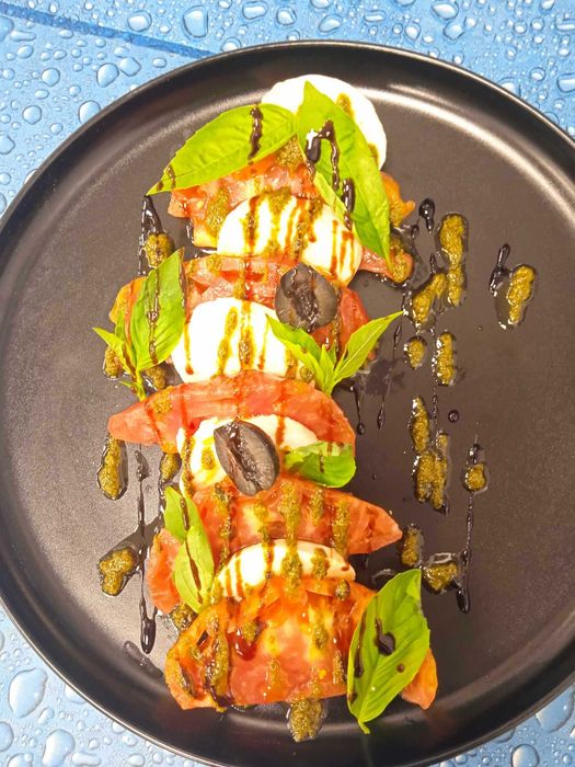 Продавам авторски менюта за ресторант