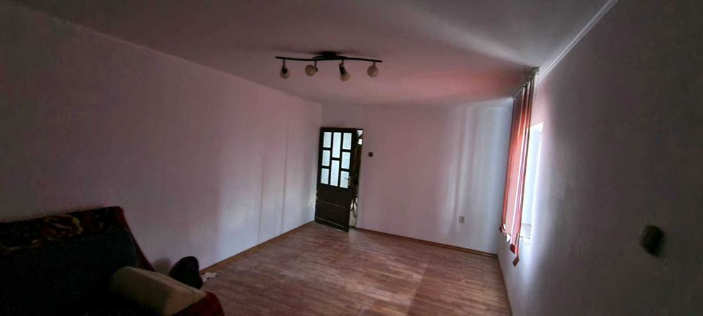 Casă de vânzare sau schimb cu apartament 2 camere Brăila