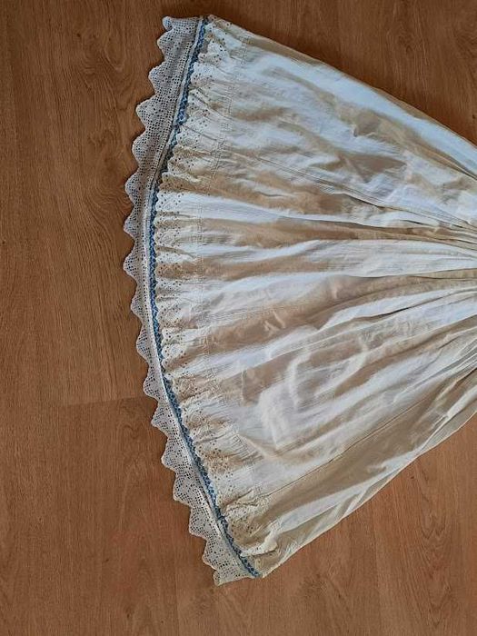 sumnă, sucnă, fustă din material tesut in casa