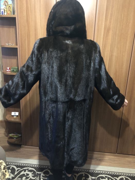 Продам норковую шубу