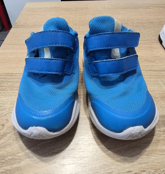 Маратонки адидас