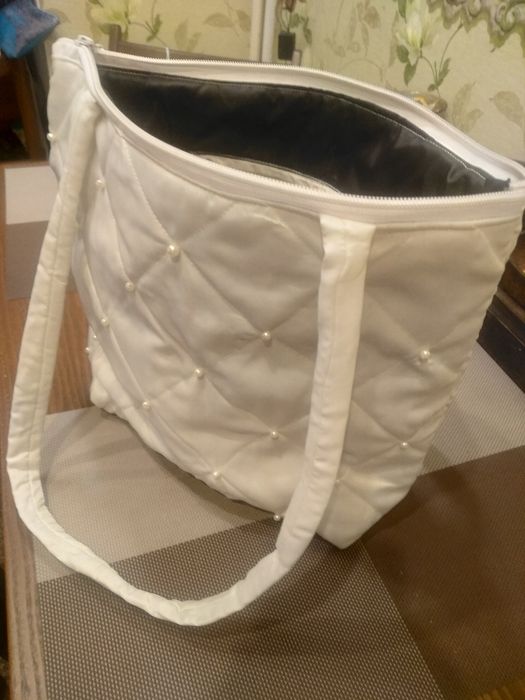 Продам женскую сумку