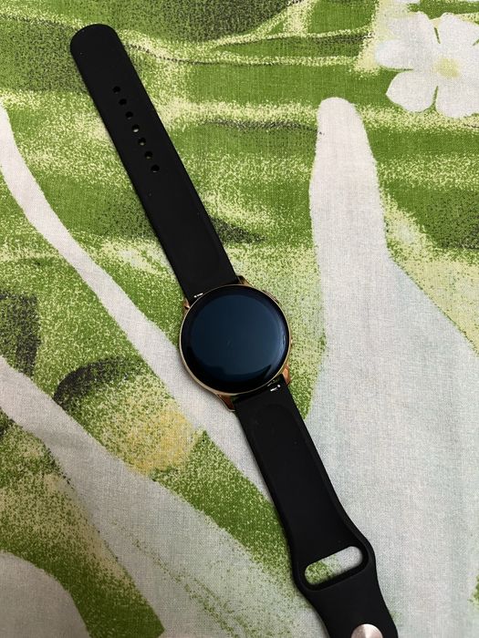 продам часы samsung galaxy active 2