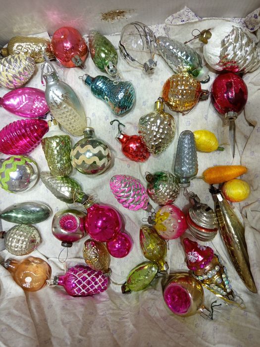 Продается советские СССР и немецкие ГДР елочные игрушки шары и разные