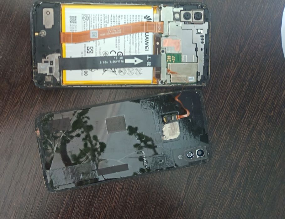 Телефон Huawei P20 Lite на запчасти