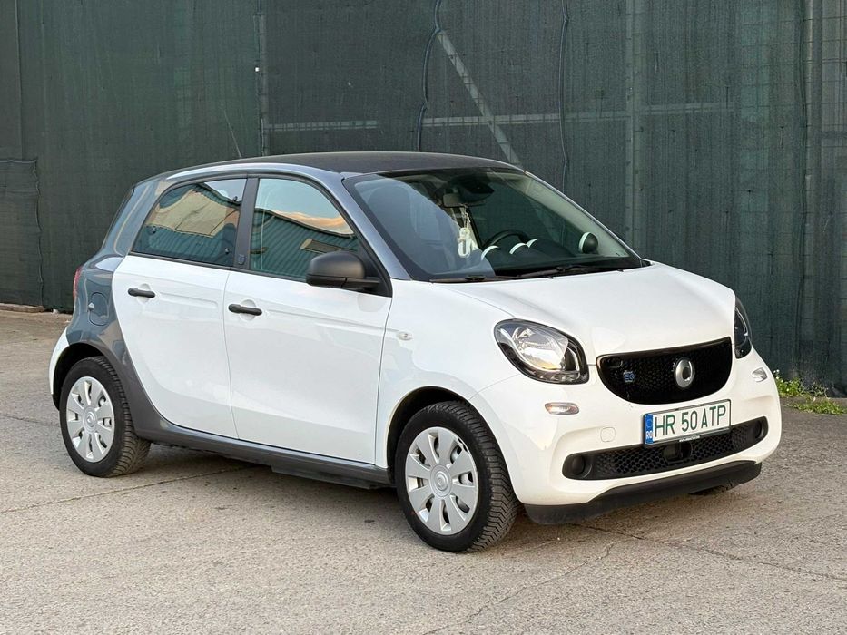 Smart Forfour 2020 electric, 7.800 € — imagine 1