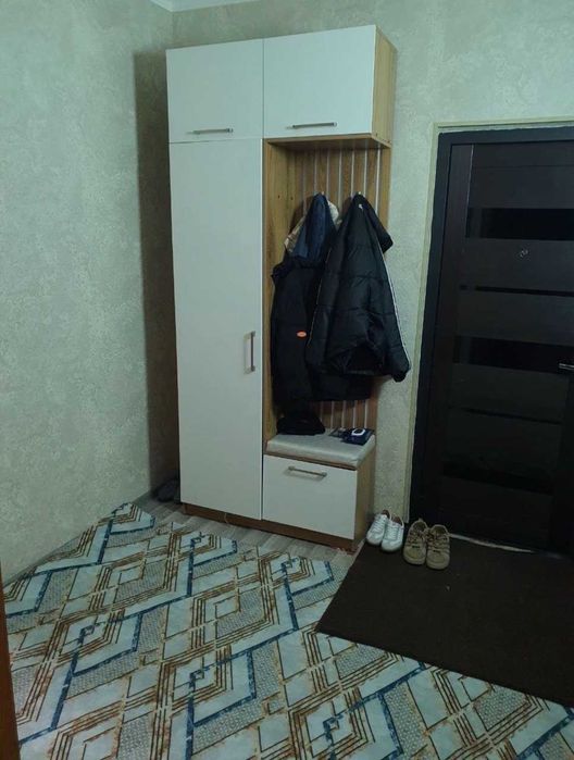 Юнусабад 15 кв 3-хона 2-этаж/4. Не Торец Туркистон метро 300м. Срочно