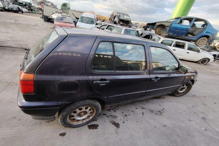 Usa / Portiera fata stanga Volkswagen VW Golf 1996 1.6 MT (75 hp)