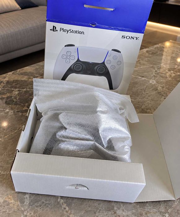 Consola PlayStation 5 Slim ( PS5 + 2 controllere )