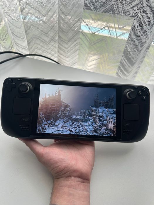 Steam Deck LCD 1 TB като нов