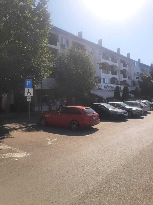 Inchiriez spatiu comercial 80 mp. in parcare la "TEI"