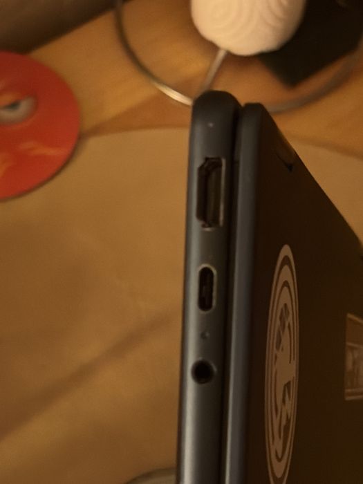 Продавам Lenovo Yoga 7 2-in-1 14” OLED