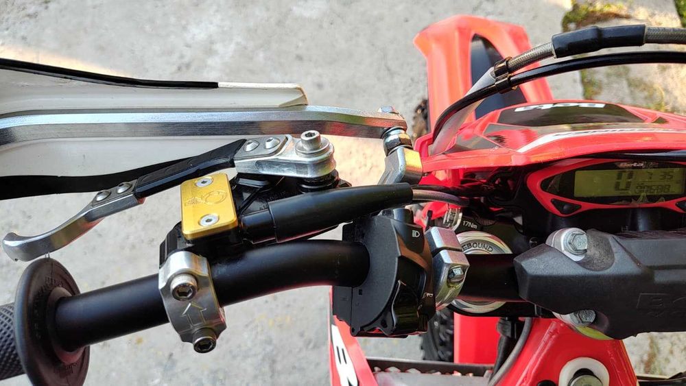 BETA XTRAINER 2023  (70 ore) motor 300  impecabila x-trainer