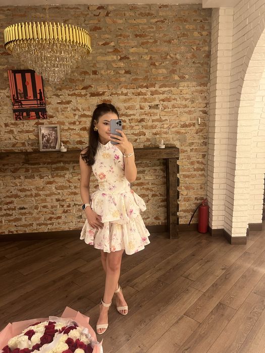 летнее платье с открытой спинкой