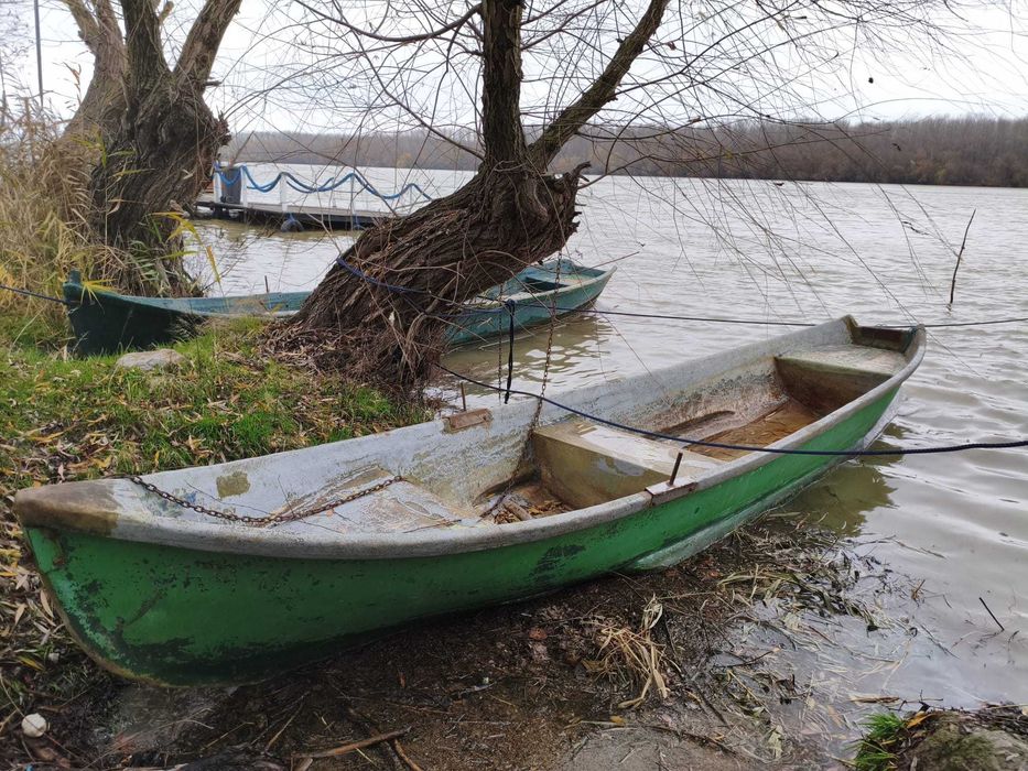 Barca de vanzare (Lotca)