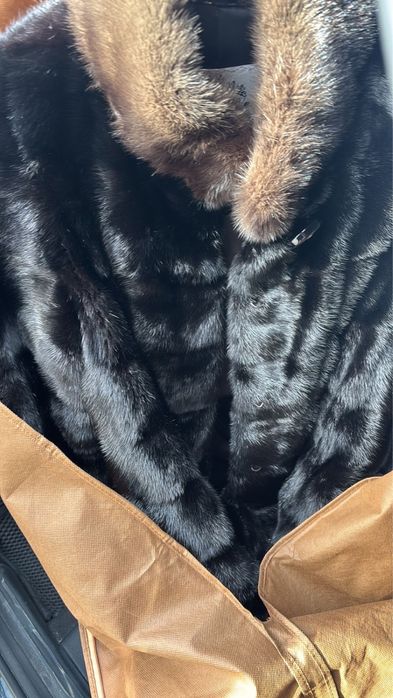 Продам норковую шубу