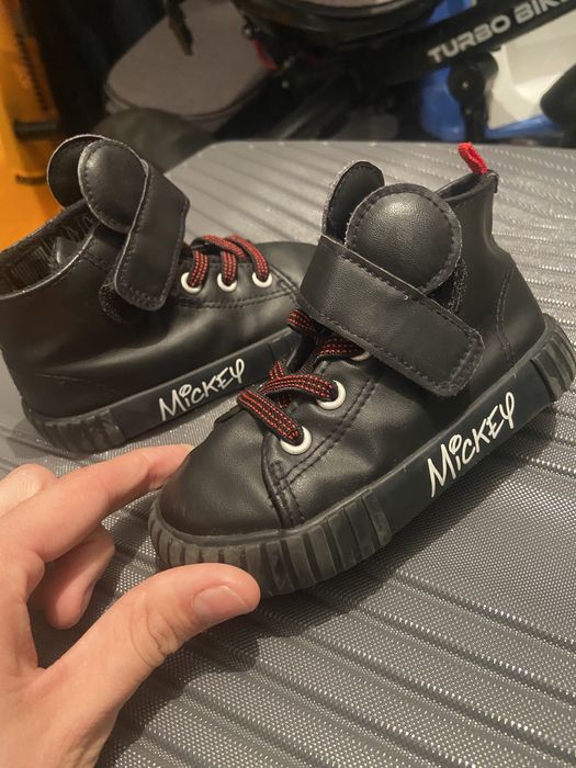 Pantofi hm mickey mousse 23