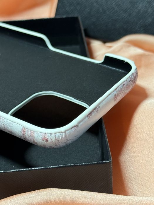 Huse Dior iPhone