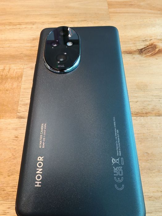 Vând HONOR 200 Pro 12GB+12 GB RAM, 512GB