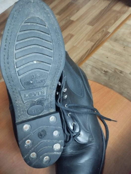 Продам ботинки мужские