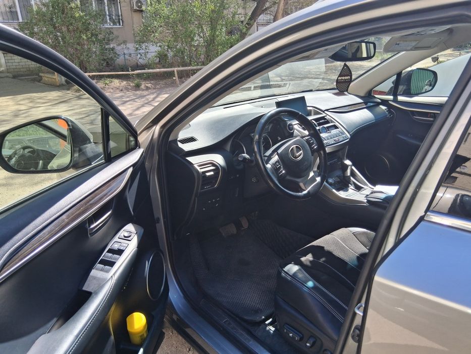 Продам Lexus NX 300hybrid