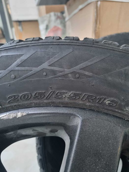 Set roți iarnă 205/55 R16 Nexen + jante aliaj – 4 buc