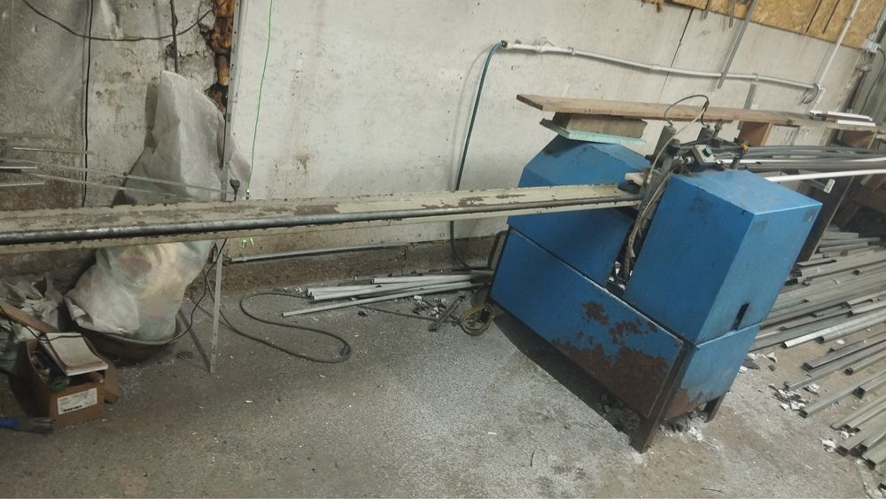 Masina debitat baghete kaban