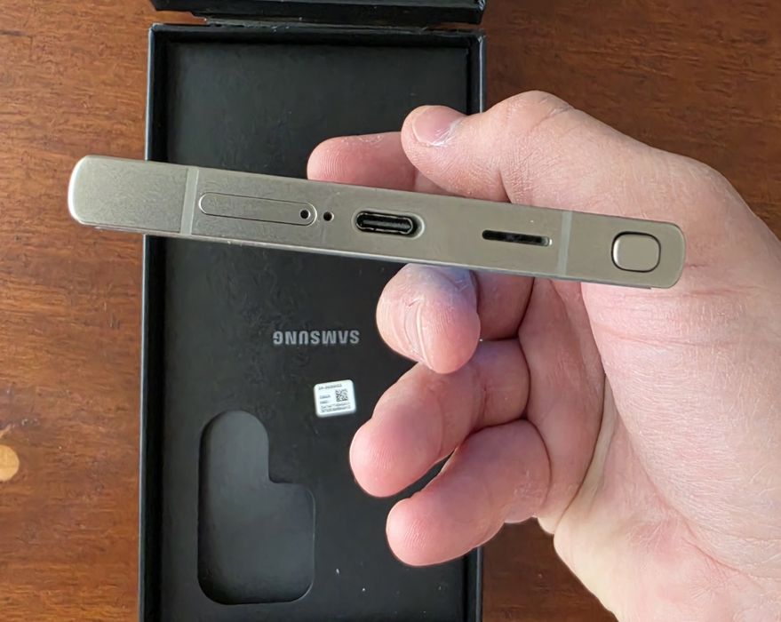 Телефон Samsung Galaxy S24 Ultra Titanium Gray 12/256Gb  1г. Гаранция