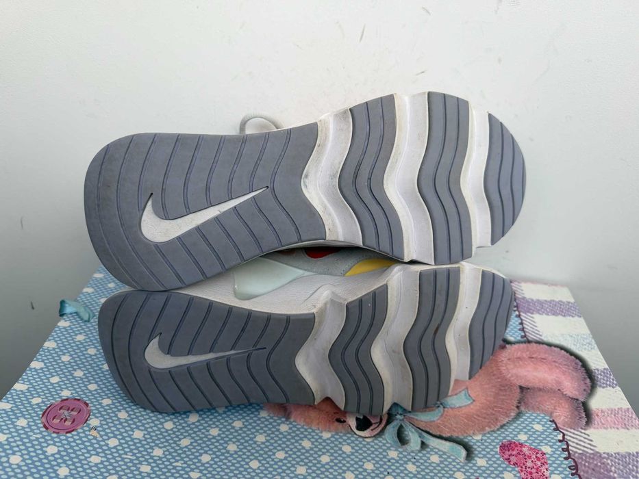 Nike Ryz 365 White Track Red''оригинални маратонки 39 номер