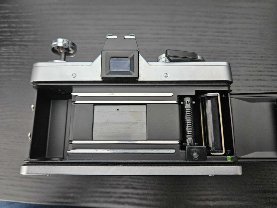 Лентов фотоапарат Praktica Super TL1000 + Zeiss Tessar 2.8/50