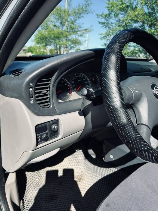 Nissan Almera 2000 год