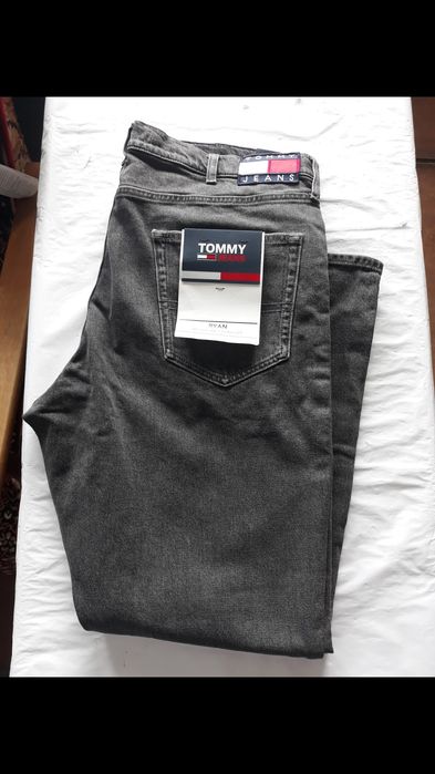 Ofertă/Blugi Tommy Jeans Plus nr 40/34 originali