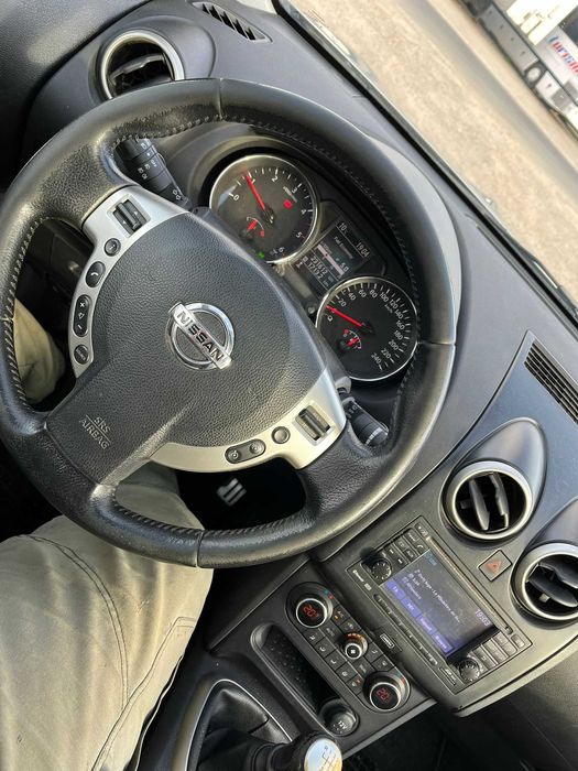 Vand Nissan Qashqai 1.6 dCi FULL OPTION