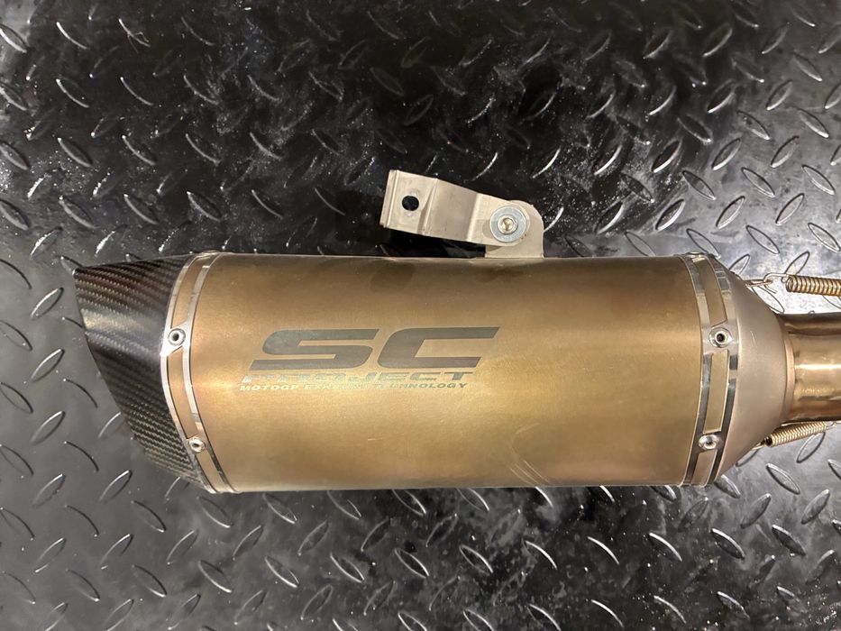 Генерация Akrapovic пълен комплект оригинална. Крайно гърне SC.